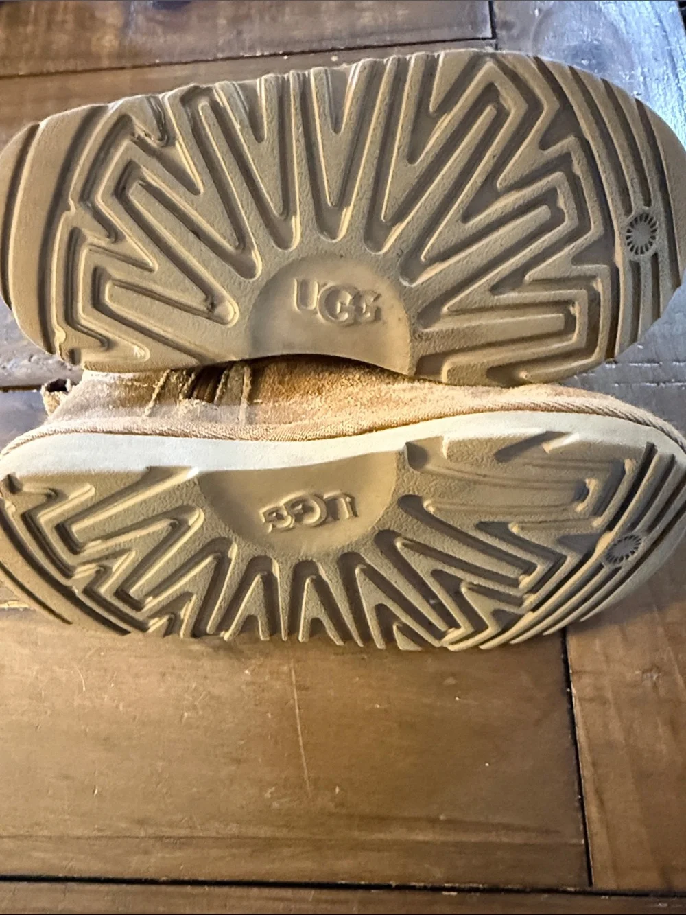 UGG Kids Ankle Boots in Chestnut